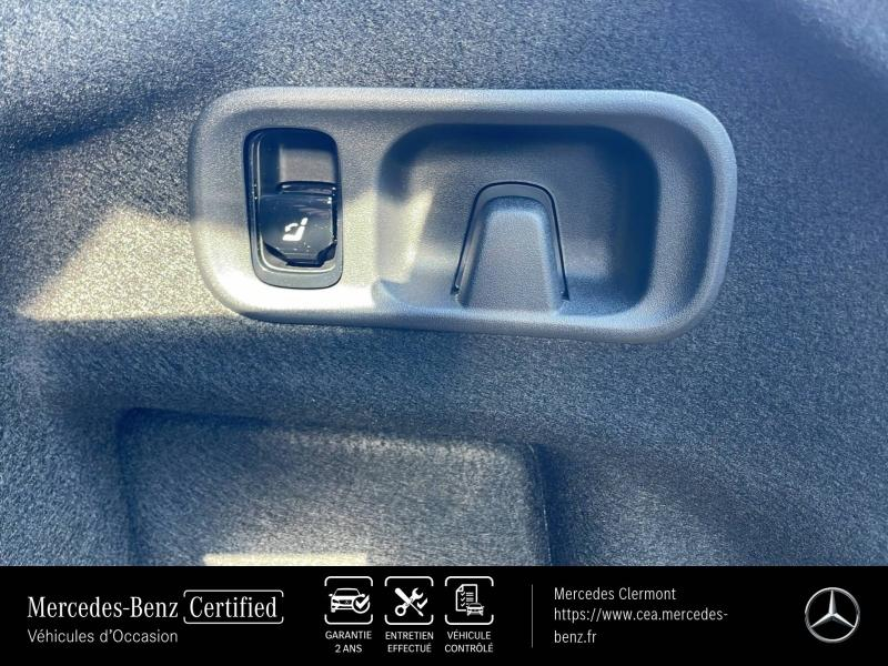 MERCEDES-BENZ Classe C d’occasion à vendre à AUBIÈRE chez CEA (Photo 11)